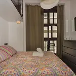 Apartamentos Galeria De Pintores Vivos